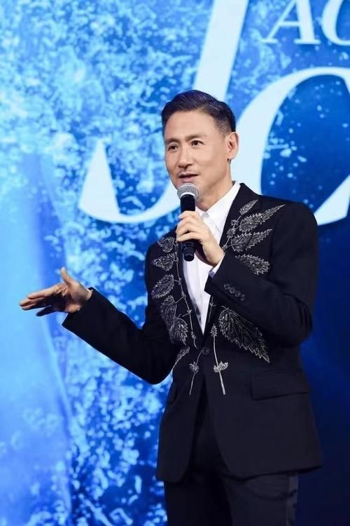 张学友几岁出道看他如何从新人变成巨星