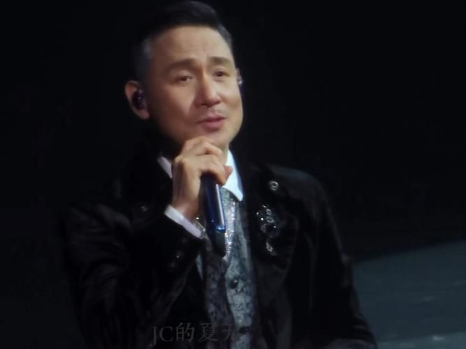 张学友吹吹风歌词赏析 品味歌神独特的音乐风格