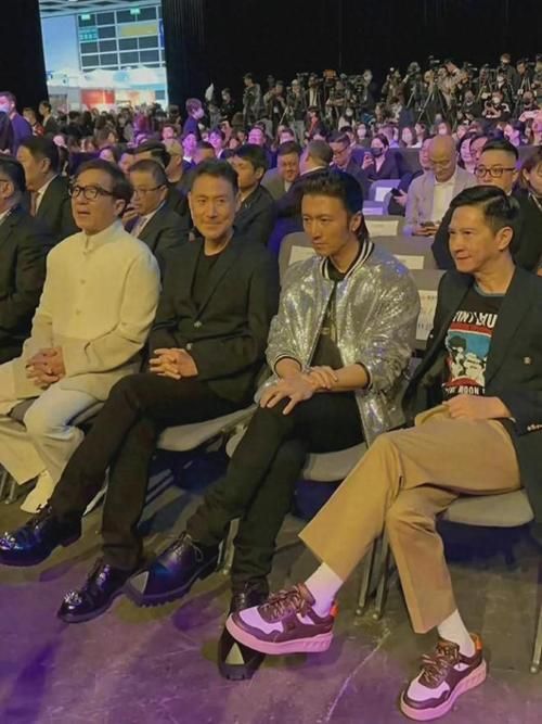 张学友和梁家辉谁在娱乐圈地位更高