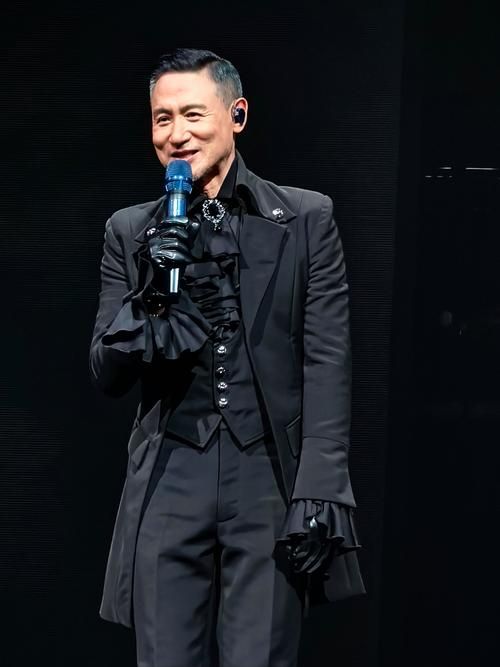 张学友天津演唱会现场高清图集与精彩回顾