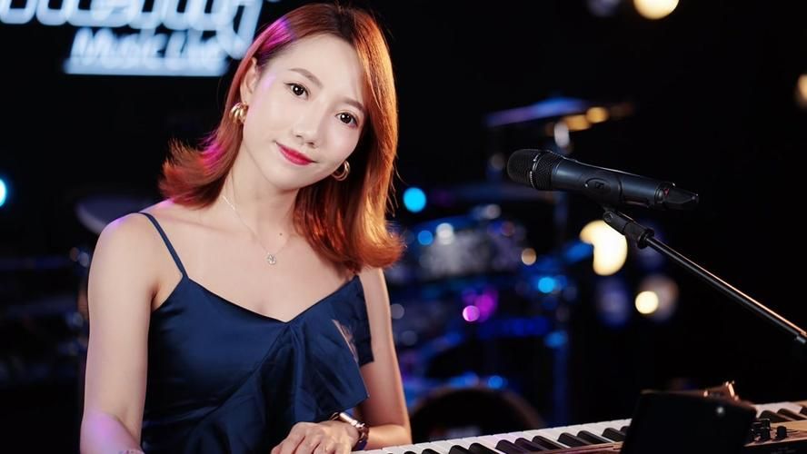 张学友女儿照片首次公开粉丝纷纷点赞