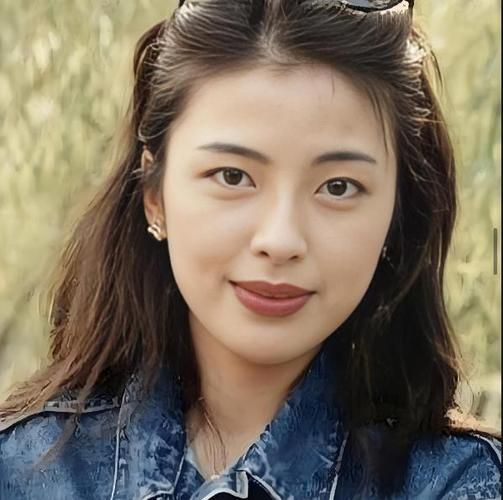 张学友媳妇是谁看看天王背后的女人有多低调