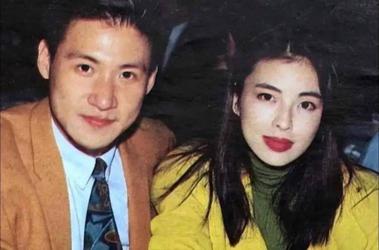 张学友张敏罕见同框引热议 两人关系大揭秘