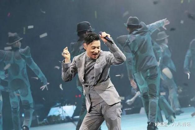 张学友张靓颖演唱会合唱现场视频曝光