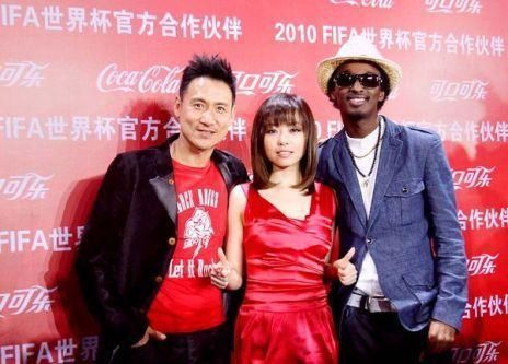 张学友张靓颖演唱会合唱现场视频曝光