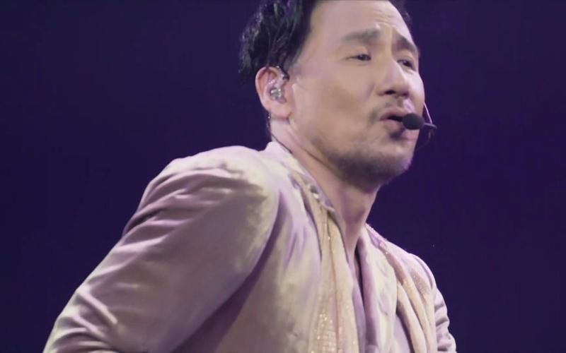 张学友忘记他现场版与录音室版对比赏析