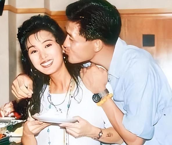 张学友情史探秘他与妻子罗美薇的爱情长跑