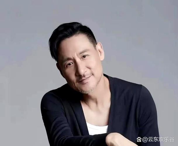 张学友梁朝伟李子雄罕见同框勾起无数观众回忆杀