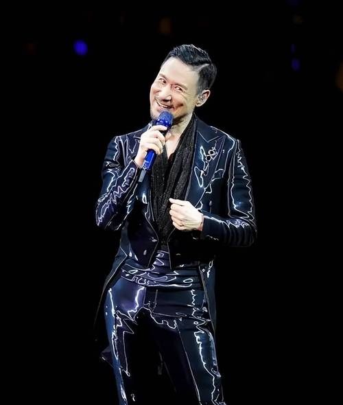 张学友现场唱功封神这几点告诉你为什么