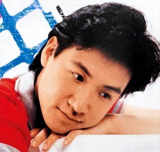 张学友的个人资料简介 一代歌神的音乐生涯与人生轨迹