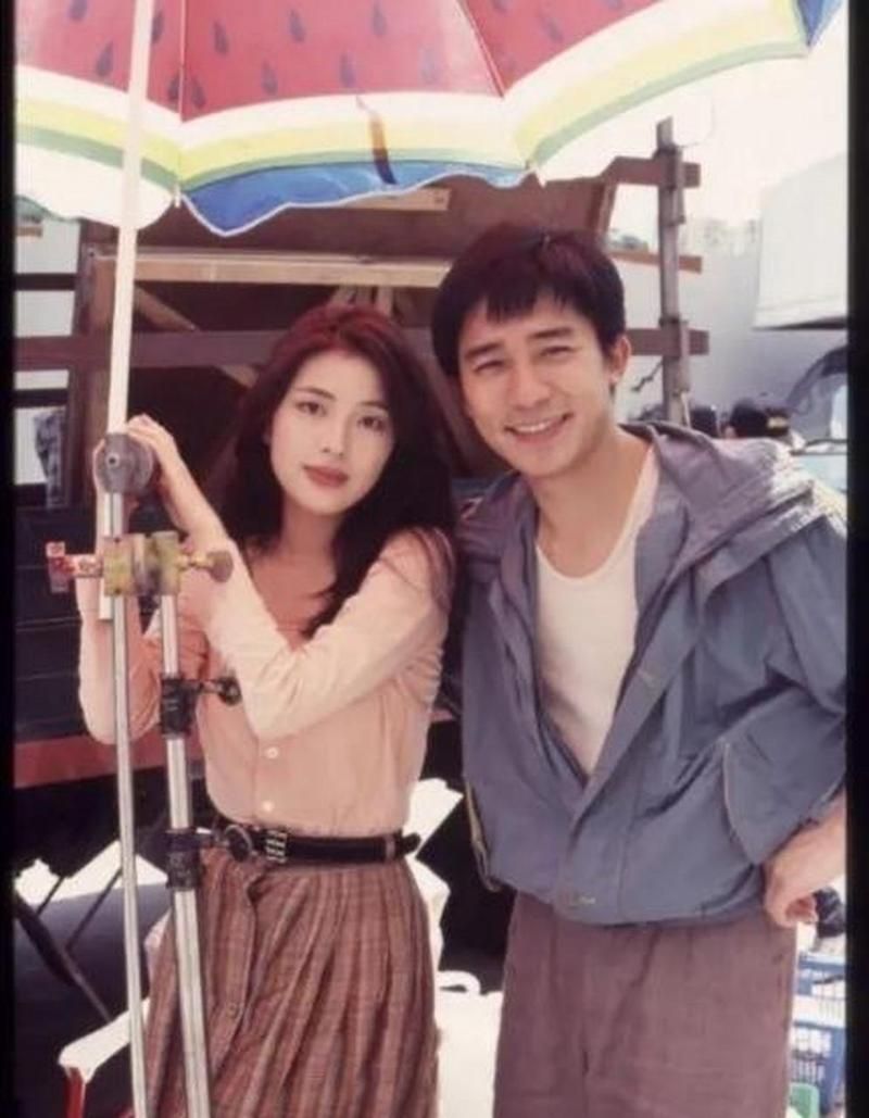 张学友老婆照片大公开 多年恩爱如初