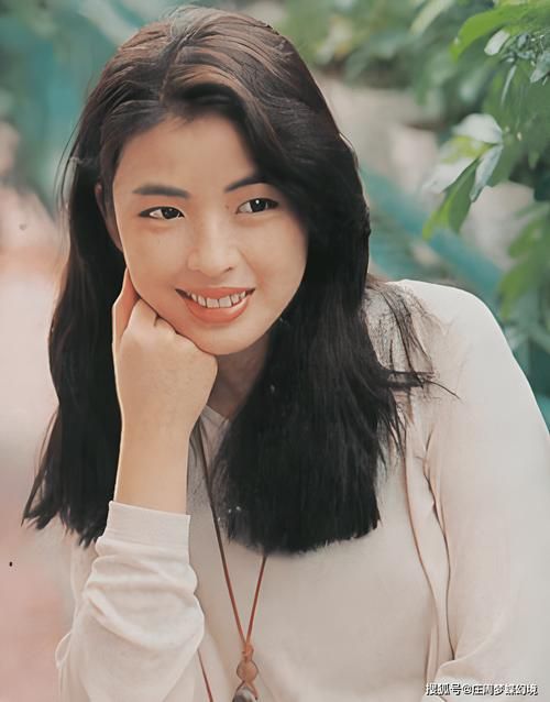 张学友老婆现在照片最新流出 网友直呼保养得太好