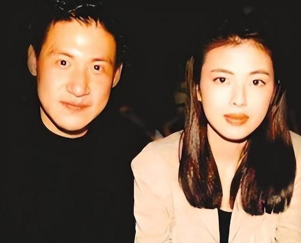 张学友老婆现在照片最新流出 网友直呼保养得太好
