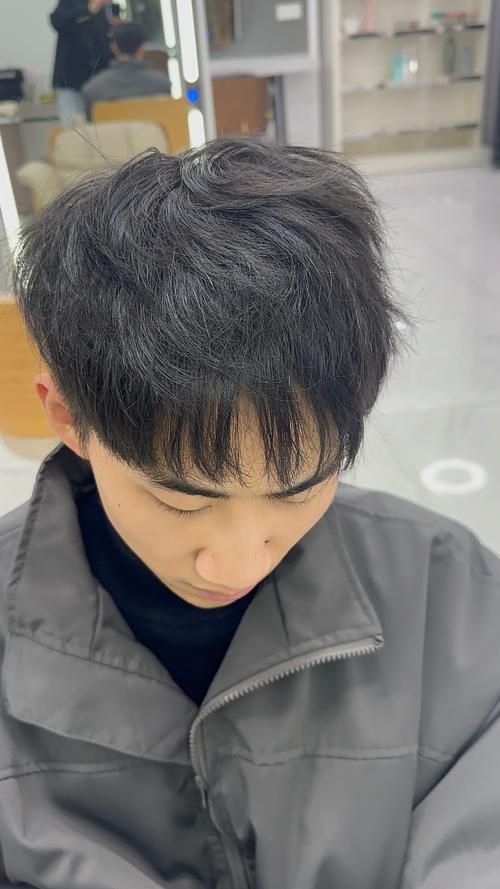 张学友胡子怎么修剪的 专业理发师分享小技巧