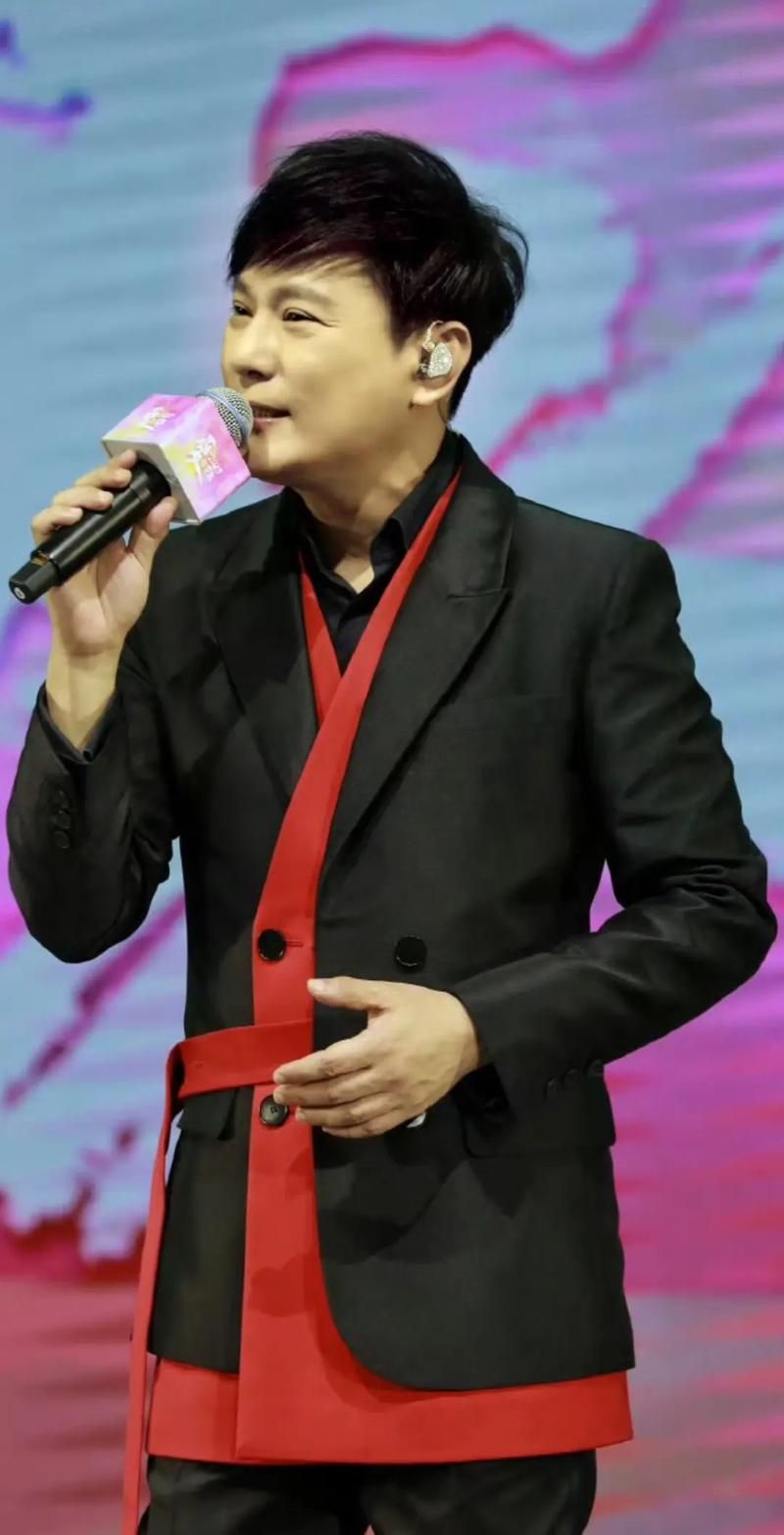 张学友自叹不如张信哲 两大天王唱功对比