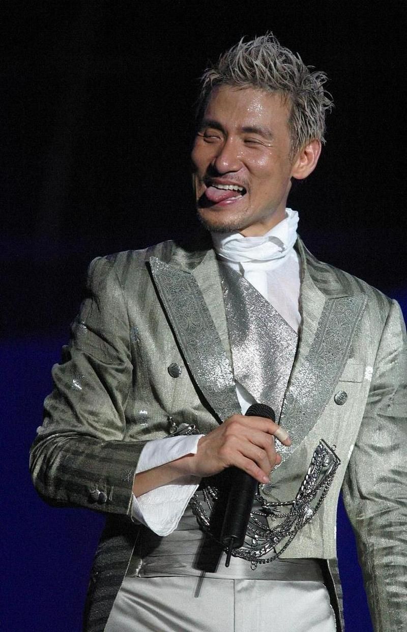 张学友艺术人生完整版 从青涩到天王的成长之路