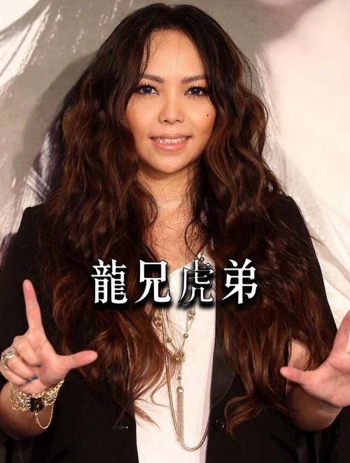 张惠妹张学友同台飙歌 经典合唱引爆全场