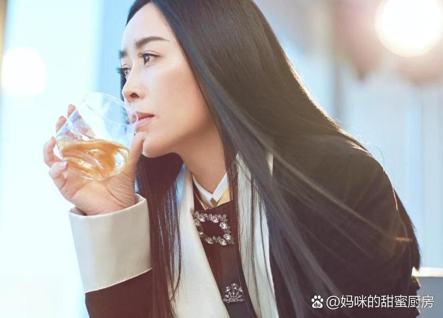 张玮那英音乐之路 从选秀到天后的蜕变