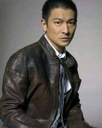 惊人相似！模仿刘德华唱歌的绝技，你也能学会吗？