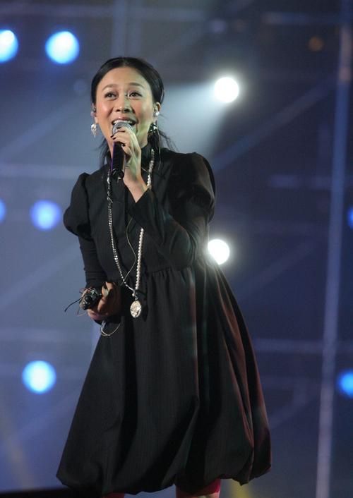 想听那英的歌看这里 歌手那英的歌曲大全