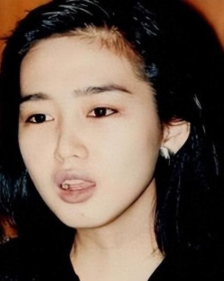 想看刘德华老婆朱丽倩的照片？这里有高清图集！