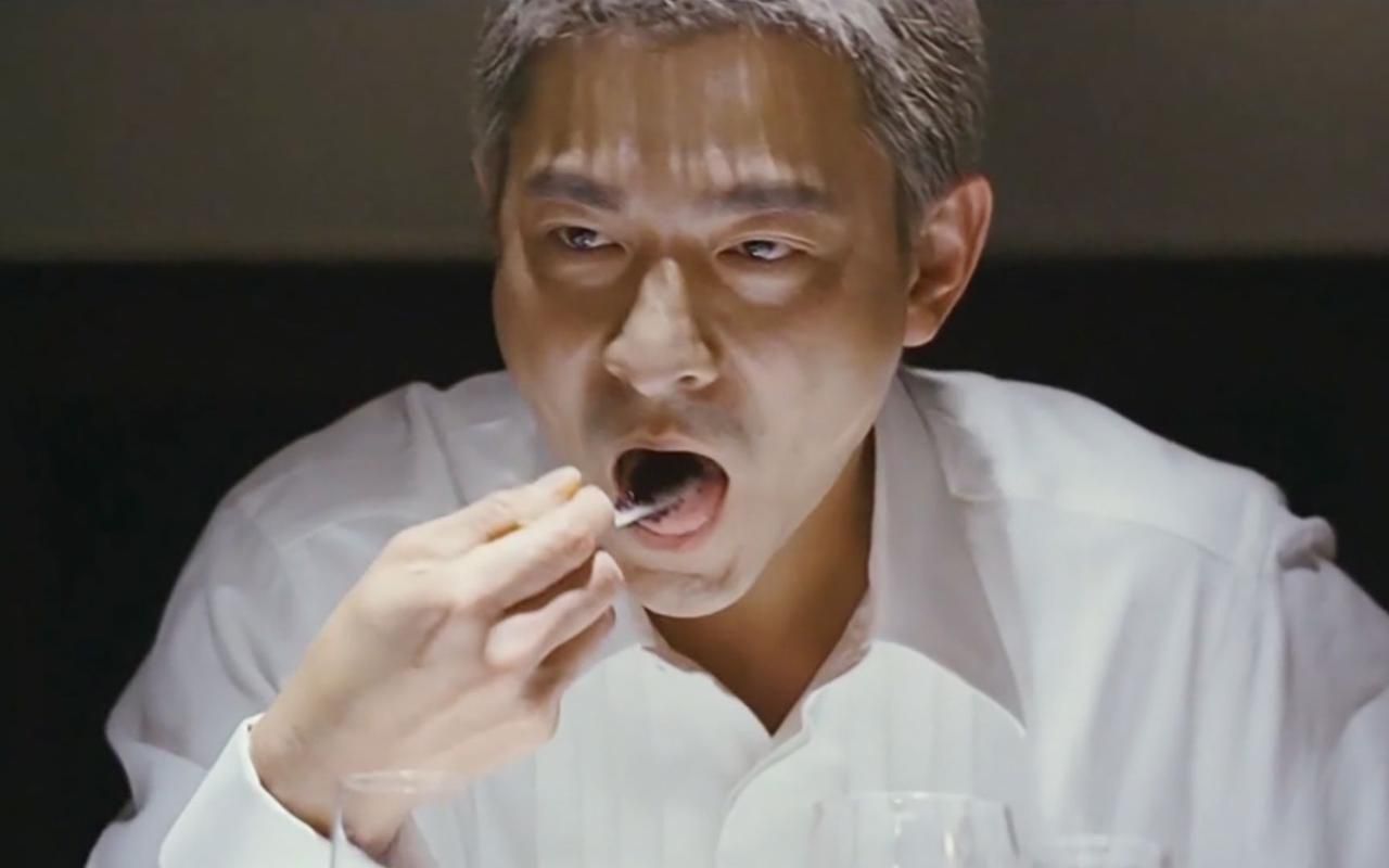 想知道刘德华吃鱼子酱那部电影？带你一探究竟