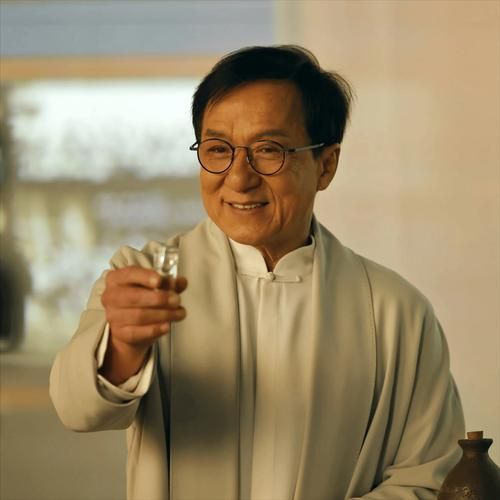 成龙刘德华同框：岁月流逝，巨星依旧闪耀