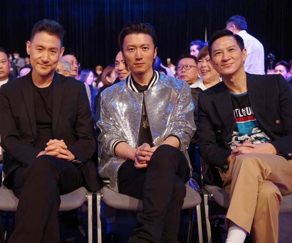 成龙张学友谢霆锋张家辉同框 四大男神罕见合影引热议