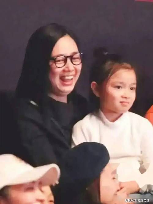 揭秘刘德华的妻子：她是谁？为什么如此低调神秘？