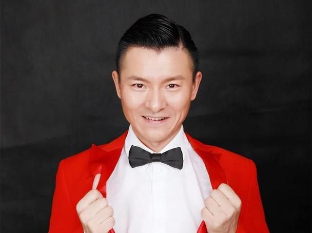 教海哗模仿刘德华视频曝光 连声音都一模一样
