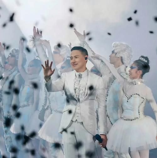 文松完美演绎张学友金曲台下观众疯狂鼓掌