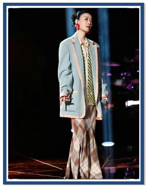 新歌声那英的衣服背后设计师原来是他