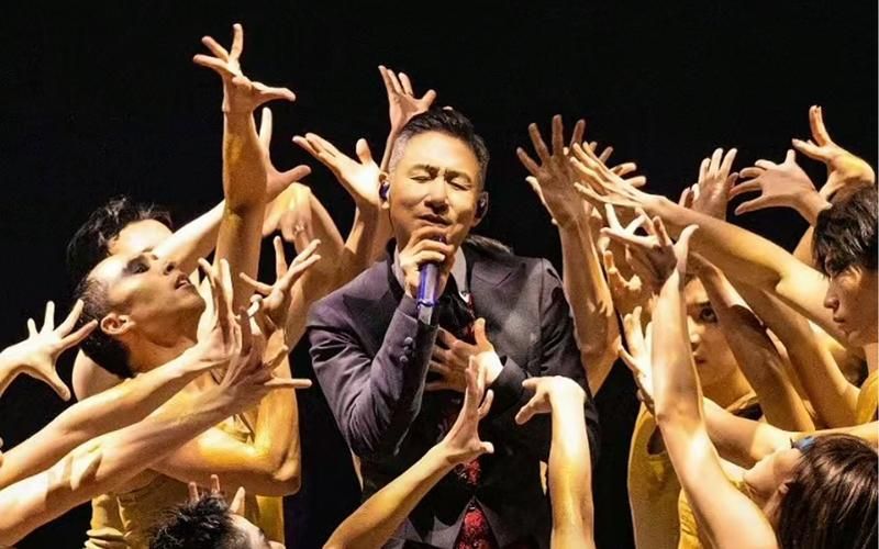 明星去看张学友演唱会现场照片曝光引热议