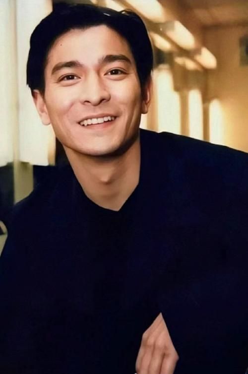 最全刘德华高清手机壁纸：帅气华仔，高清壁纸免费下载