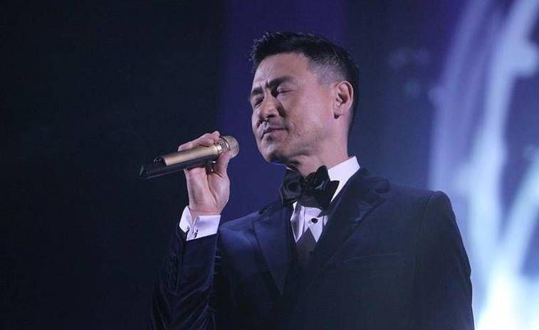 月半弯张学友版本对比 不同歌手演绎风格差异