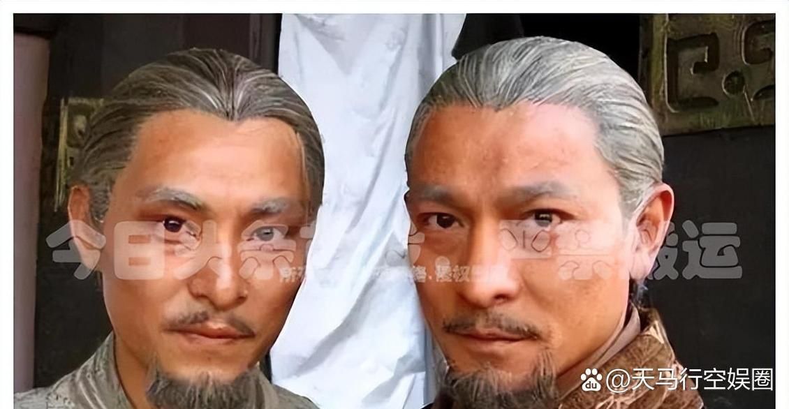 杜奕衡模仿刘德华细节对比 谁更胜一筹