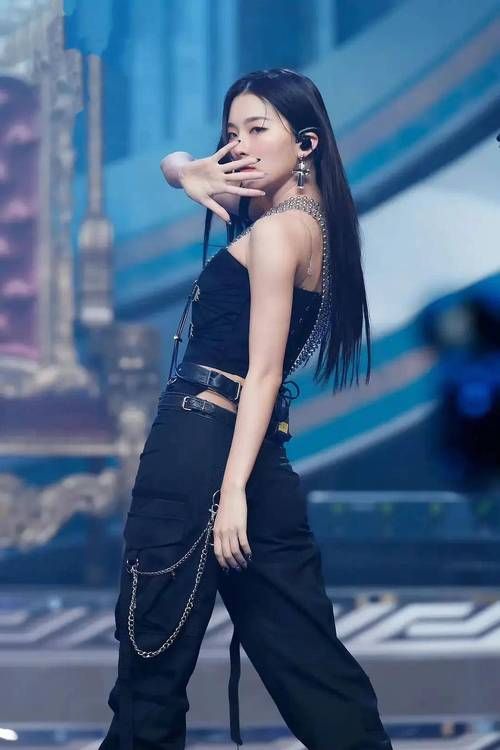 杨千嬅和那英谁厉害 从出道到现在的成就分析