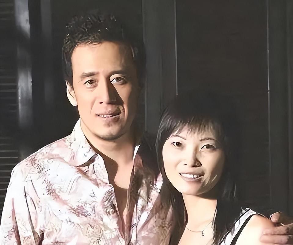杨坤为何要骂刘德华 资深娱记为你深度剖析