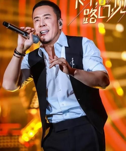 杨坤为何要骂刘德华 资深娱记为你深度剖析