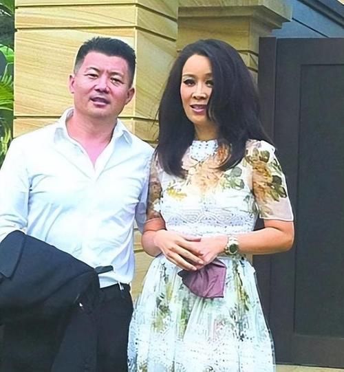 杨坤和那英什么关系他们曾是同门师兄妹吗