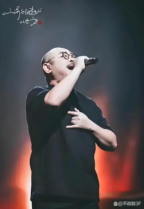 杨坤和那英什么关系他们曾是同门师兄妹吗