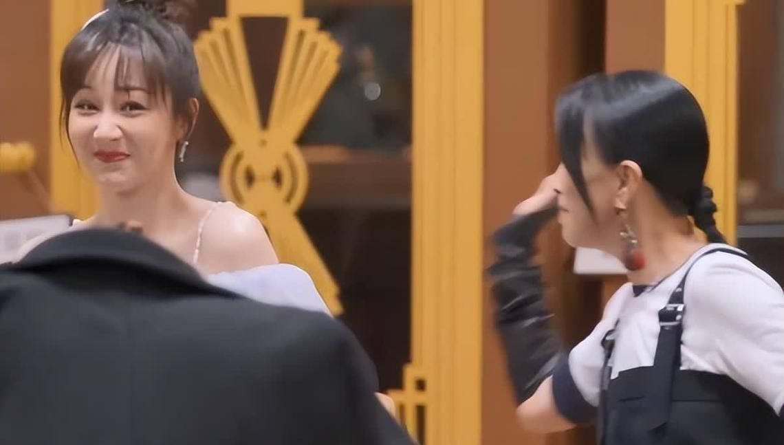 杨紫和那英综艺互动超有爱网友直呼太甜了