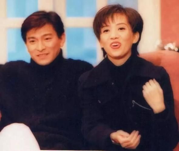 梅艳芳最后一场演唱会刘德华助阵感人瞬间回顾