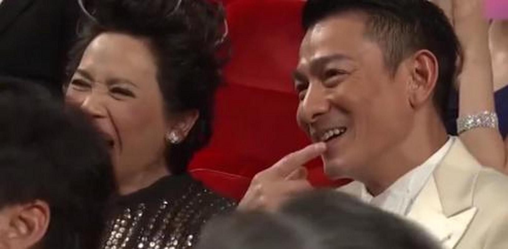 梦见和刘德华在一起是什么意思 周公解梦告诉你答案