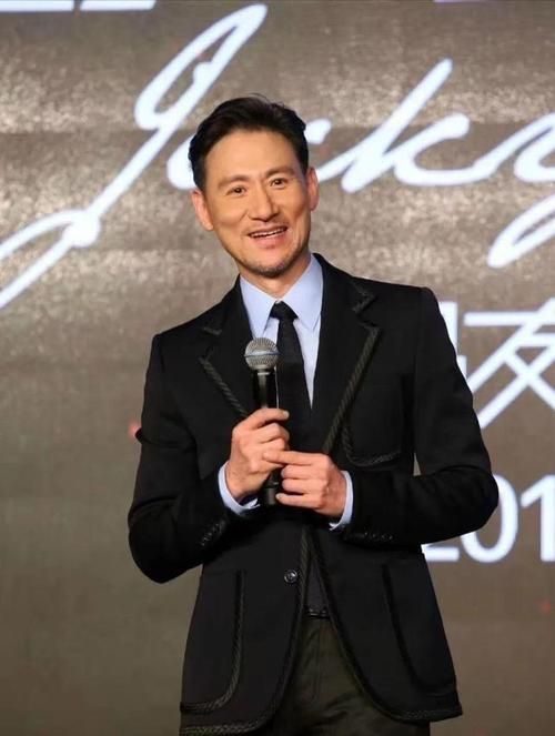 模仿张学友唱歌的秘诀从发声到情感全解析