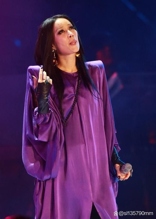 歌曲默那英现场版视频高清完整版在线观看