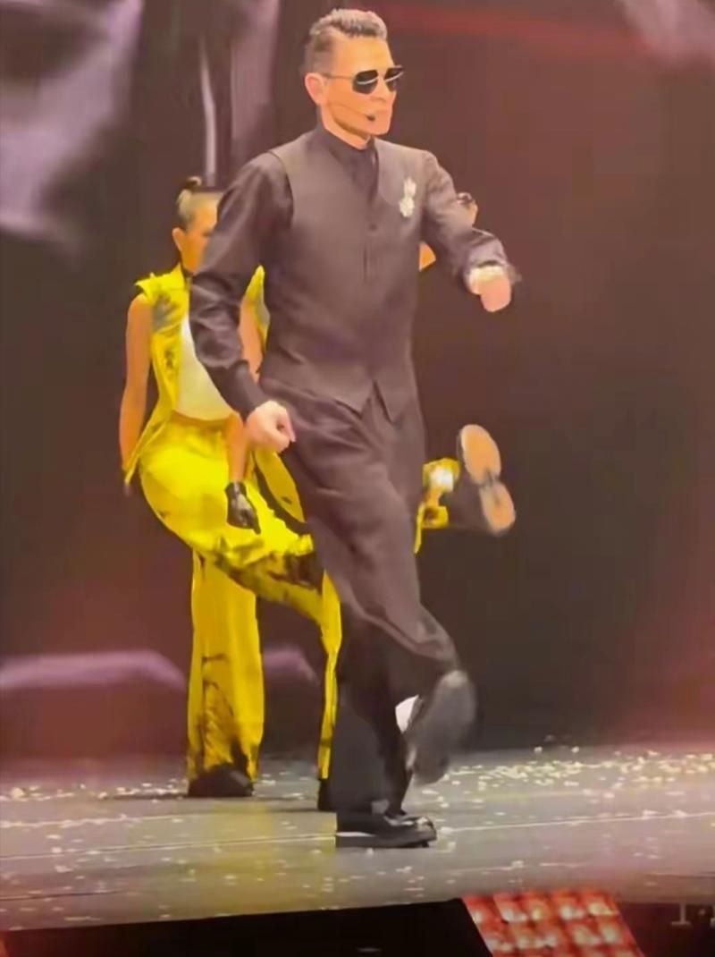 残酷一叮刘德华现场表演视频曝光引热议