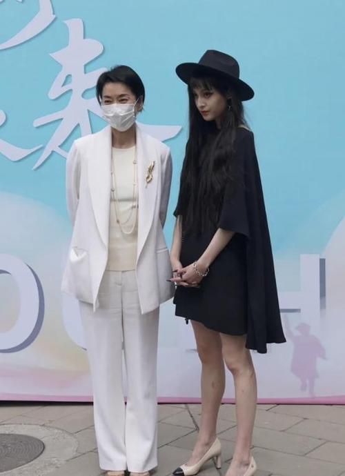 毛阿敏和那英的关系如何从师徒变挚友