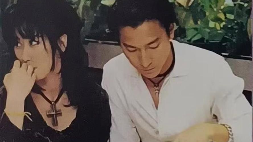 深扒刘德华叶倩文友谊：超越时光的珍贵情谊