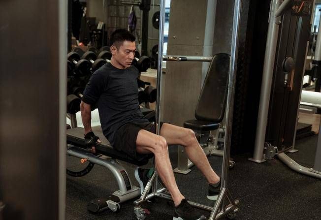 深扒刘德华的身材比例，他保持身材的秘诀是什么？